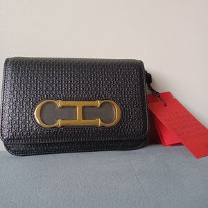 NWT Carolina Herrera clutch/crossbody insignia stamped black